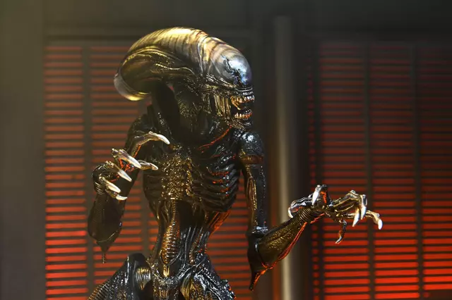 Reservar Figura Ultimate Scorched Xenomorph Alien: Romulus NECA Figuras Estándar