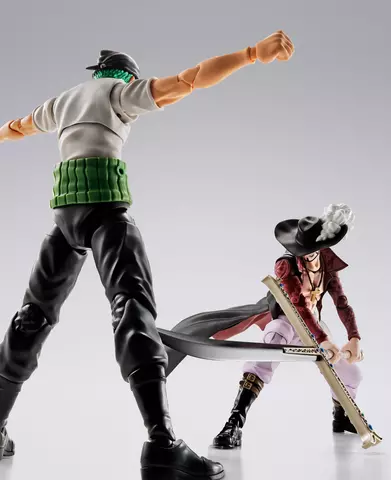 Reservar Figura Dracule Mihawk Hawkeye One Piece SH Figuarts Figuras Estándar