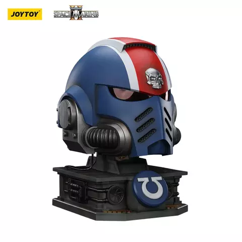 Reservar Réplica Casco con Expositor Teniente Titus Warhammer 40.000: Space Marine 2 JoyToy 1/1 44cm Limitada