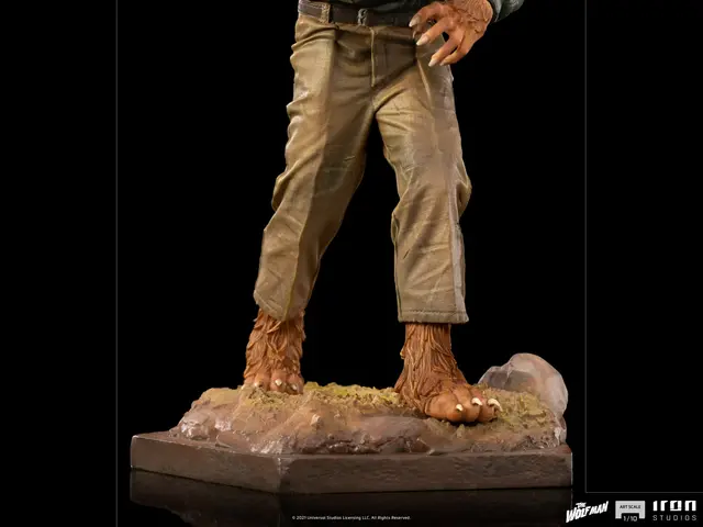 Comprar Figura Art Scale El Hombre Lobo Figuras