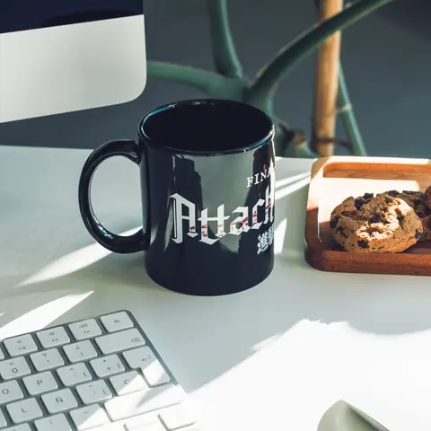 Comprar Taza Attack On Titan - Logo 