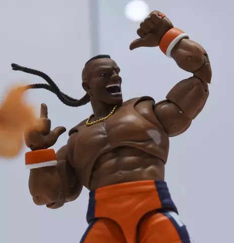 Reservar Figura Dee Jay Ultra Street Fighter II: The Final Challengers Jada Toys Figuras