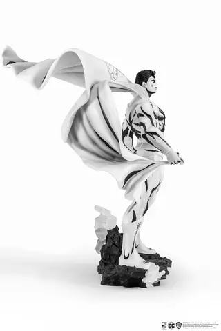 Reservar Figura Superman Black&White DC Heroes 22 cm Figuras Superman