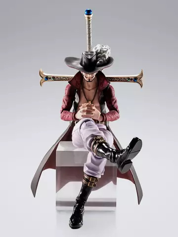 Reservar Figura Dracule Mihawk Hawkeye One Piece SH Figuarts Figuras Estándar