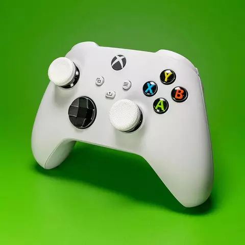 Reservar Thumbgriips Sports Clutch Edition Blanco/Negro Xbox Series