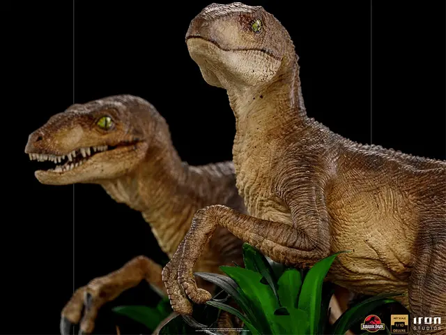 Comprar Figura Art Scale Jurassic Park Dos Velociraptores Deluxe Figuras