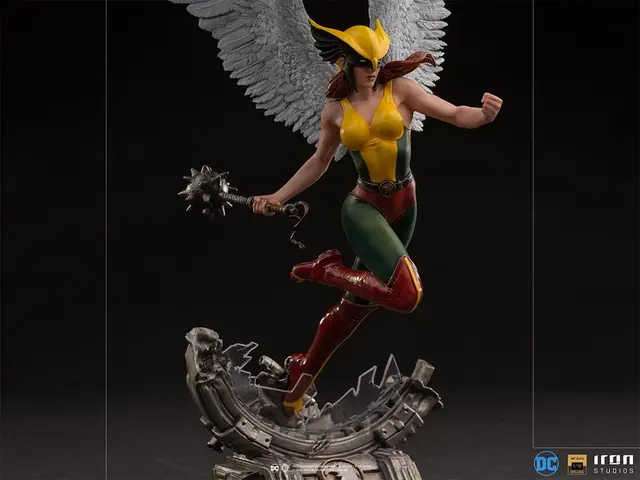 Comprar Figura DC Comics Chica Halcon Deluxe 1/10 Figuras