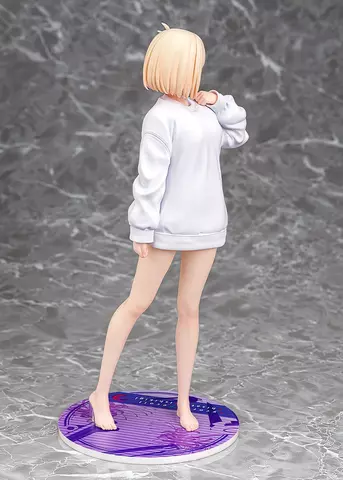 Reservar Figura Chisato Nishikigi Lycoris Recoil Oversized Sweatshirt Ver. 1/7 Phat! Figuras Estándar