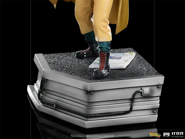 Comprar Figura Art Scale Regreso Al Futuro Ii Doc Brown Figuras