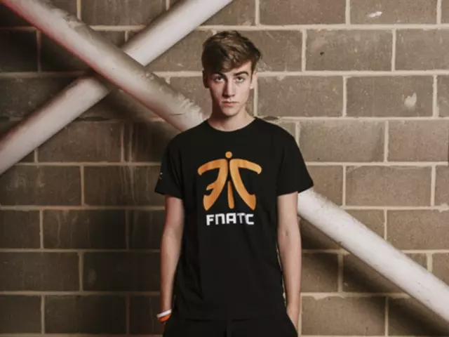 Comprar Camiseta Negra Naranja Fnatic Talla XL Camiseta Fnatic screen 3