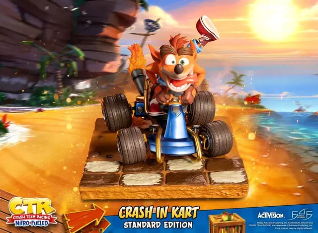 Comprar Figura Crash en Kart Crash Team Racing Nitro-Fueled Edición Estándar 31 cm Estándar Figura