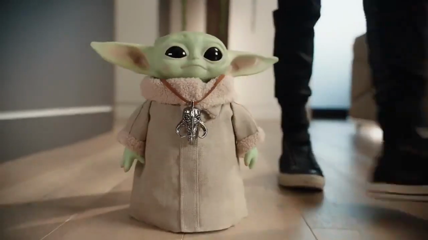 Comprar Peluche Electrónico Baby Yoda + Control Remoto Star Wars: The Mandalorian 28cm Figuras de Videojuegos vídeo 1