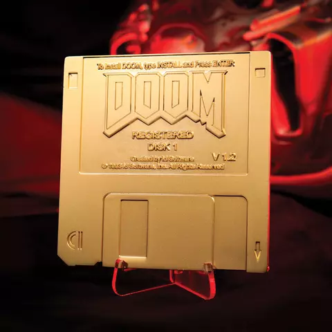 Réplica Floppy Disk DOOM Gold Plated Ver. Edición Limitada Fanattik