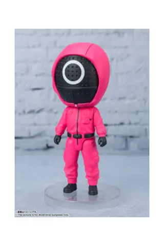 Comprar Masked Worker Fig 9 cm Squid Game Figuarts Mini Figuras