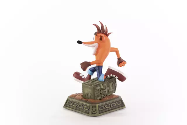 Reservar Figura Resina Crash Bandicoot Classic First 4 Figures Figuras