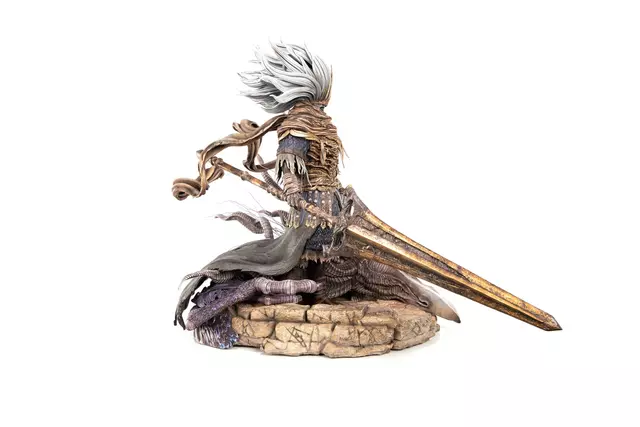 Reservar Estatua Resina El Rey Sin Nombre Dark Souls III Edición Estándar First 4 Figures Estatuas