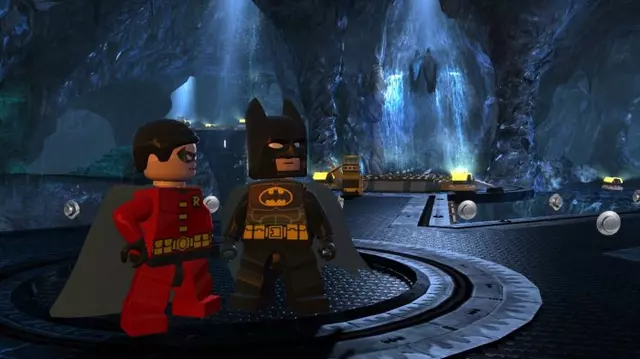 Comprar LEGO Batman 2: DC Super Heroes PS Vita Estándar screen 1 - 01.jpg - 01.jpg