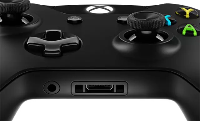 Comprar Pack Mando Wireless + Kit Carga y Juega Nueva Edición Xbox One - 02.jpg