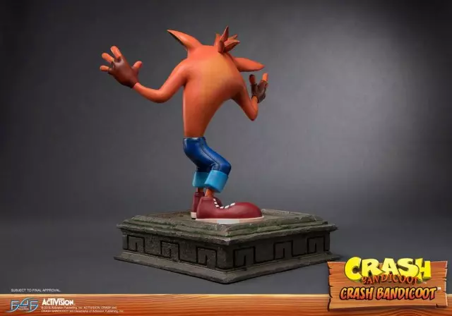 Comprar Estatua Crash Bandicoot 41cm  screen 4 - 04.jpg
