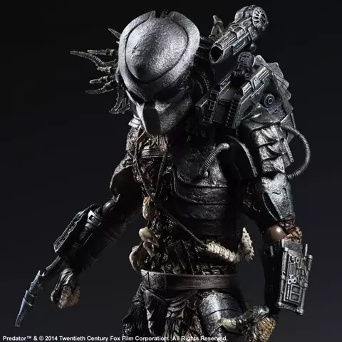 Comprar Figura Predator Play Arts Kai  screen 2 - 02.jpg