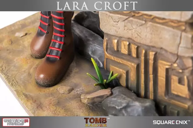 Comprar Estatua Tomb Raider Lara Croft 36cm screen 17 - 17.jpg