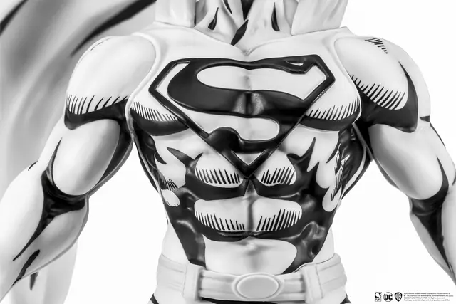 Reservar Figura Superman Black&White DC Heroes 22 cm Figuras Superman