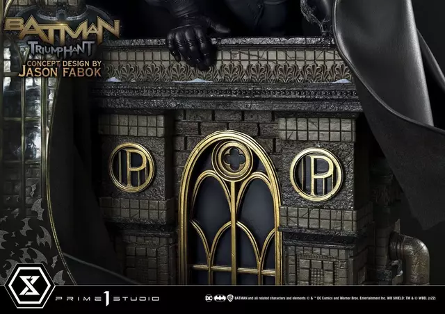Comprar Figura Batman Triumphant DC Comics 119 cm Figuras