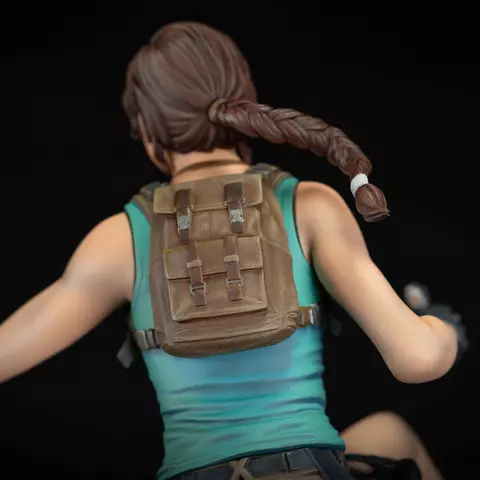 Reservar Figura Lara Croft Tomb Raider Dark Horse Figuras Estándar