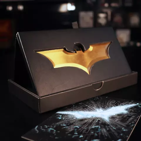 Comprar DC Comics: Réplica del Batarang de El Caballero Oscuro Limitada