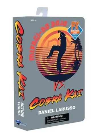 Comprar Daniel Larusso VHS Fig 18 cm Cobra Kai SDcc 2022 Exclusive Figuras