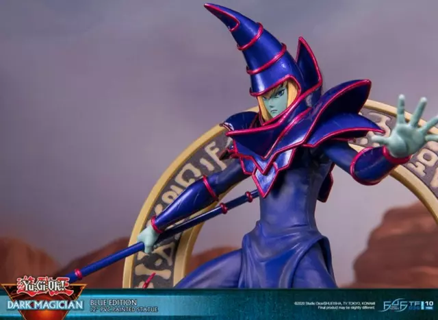 Comprar Figura Yu-Gi-Oh! Dark Magician Blue Version 29 cm Figuras de Videojuegos screen 3