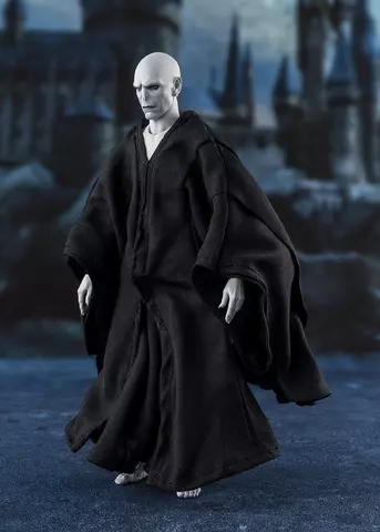Reservar Figura Lord Voldemort - Harry Potter y el Cáliz de Fuego S.H. Figuarts 15 cm Figuras