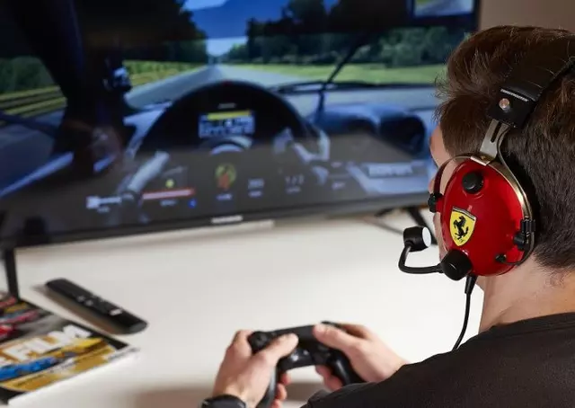 Comprar Auriculares Thrustmaster T.Racing Scuderia Ferrari con DTS PC screen 1