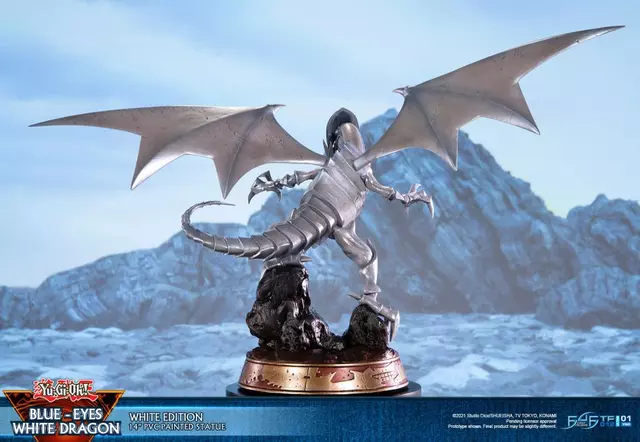 Comprar Figura Yu-Gi-Oh Blue Eyes White Dragon Blanco 35cm Figuras de Videojuegos Estándar screen 4