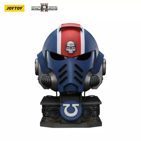 Reservar Réplica Casco con Expositor Teniente Titus Warhammer 40.000: Space Marine 2 JoyToy 1/1 44cm Limitada