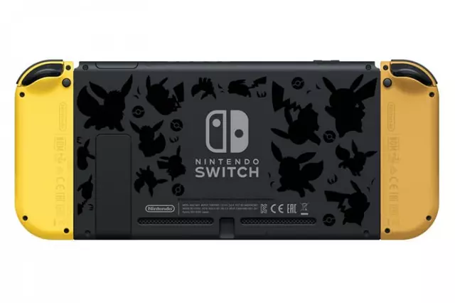 Comprar Nintendo Switch+ Pokémon Let's Go Eevee! + PokéBall Plus Switch screen 3 - 03.jpg