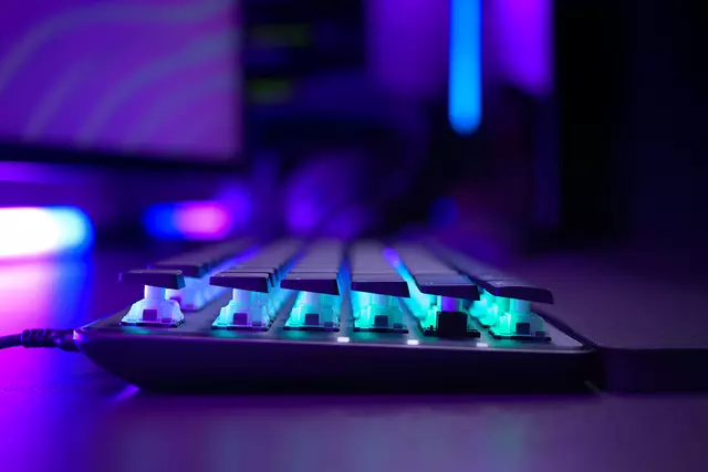 Comprar Vulcan II TKL Pro · Black · Linear · US layout Keyboard PC screen 3
