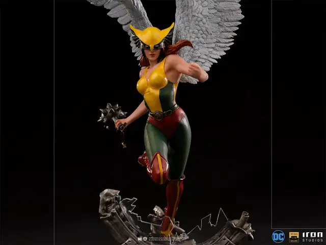 Comprar Figura DC Comics Chica Halcon Deluxe 1/10 Figuras