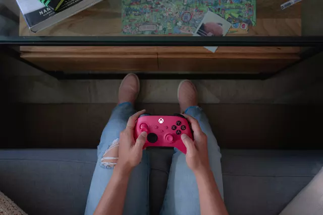 Comprar Mando Inalámbrico Deep Pink Xbox Series screen 2