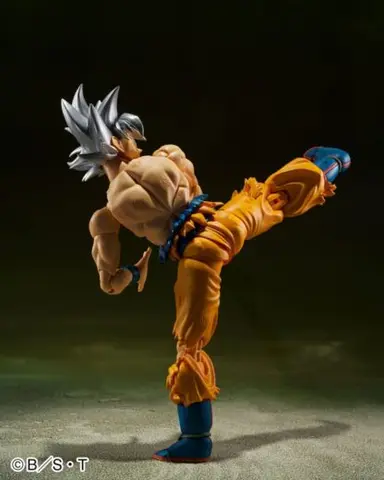 Comprar Figura Son Goku Ultra Instinto Toyotarou Dragon Ball Super 14,5 cm Figuras de Videojuegos Estándar