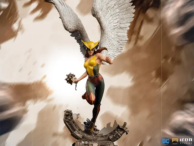 Comprar Figura DC Comics Chica Halcon Deluxe 1/10 Figuras