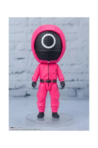 Comprar Masked Worker Fig 9 cm Squid Game Figuarts Mini Figuras