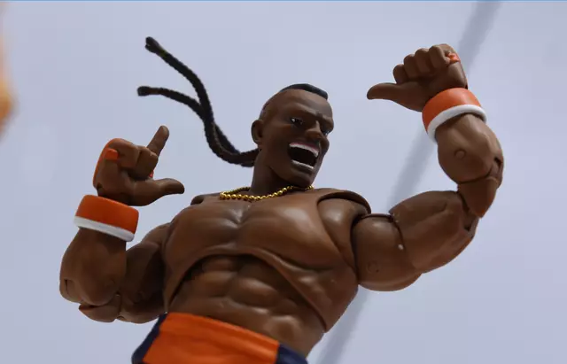 Reservar Figura Dee Jay Ultra Street Fighter II: The Final Challengers Jada Toys Figuras