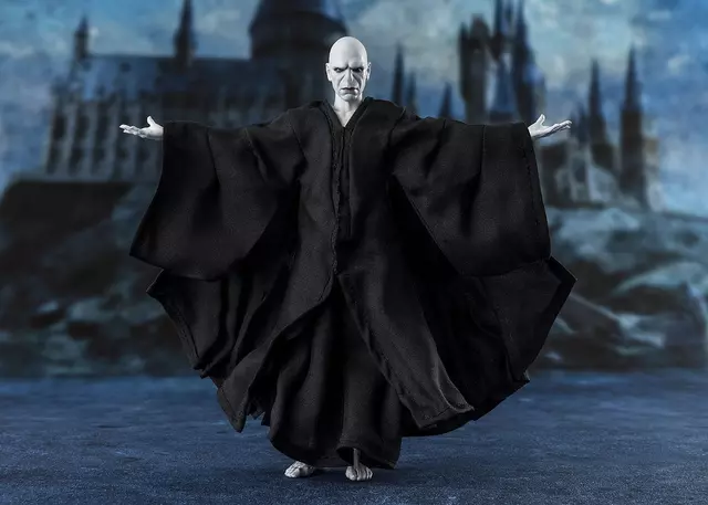 Reservar Figura Lord Voldemort - Harry Potter y el Cáliz de Fuego S.H. Figuarts 15 cm Figuras